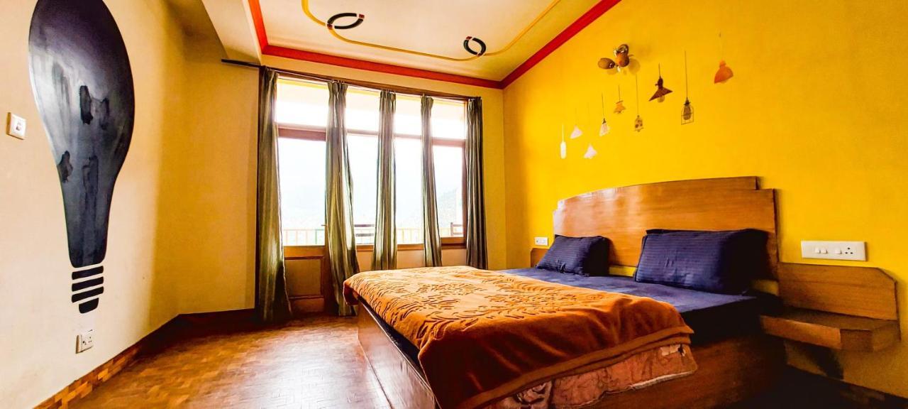 Hostel La Vaca India Manali Exterior foto