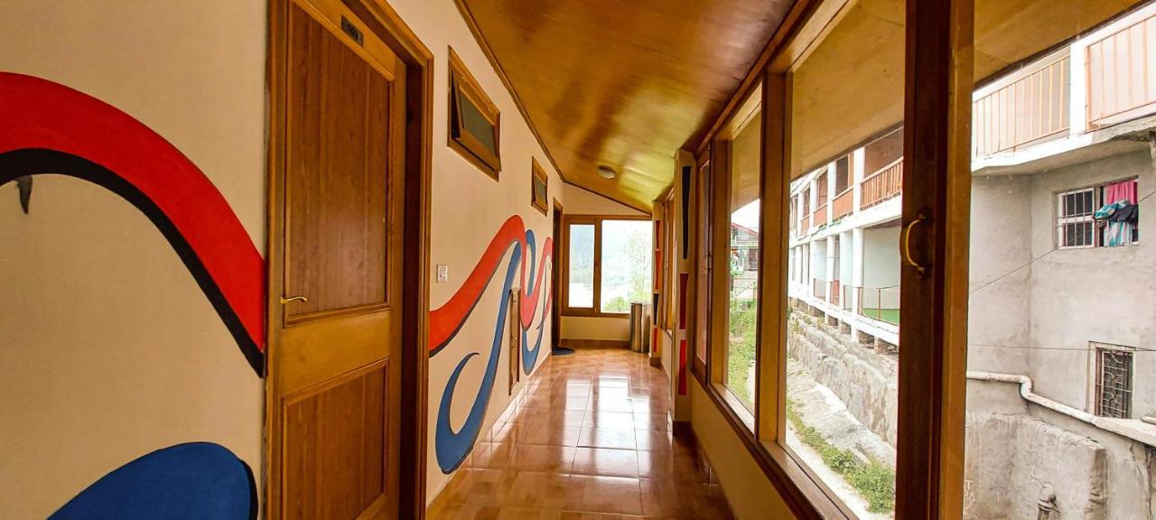 Hostel La Vaca India Manali Exterior foto